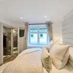 Hayy Grand 3-bedroom 아파트 *